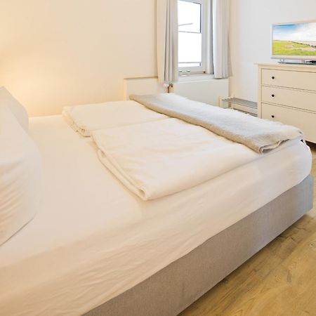 Haus Menno Janssen - Ferienwohnung Bella ノルダーナイ エクステリア 写真