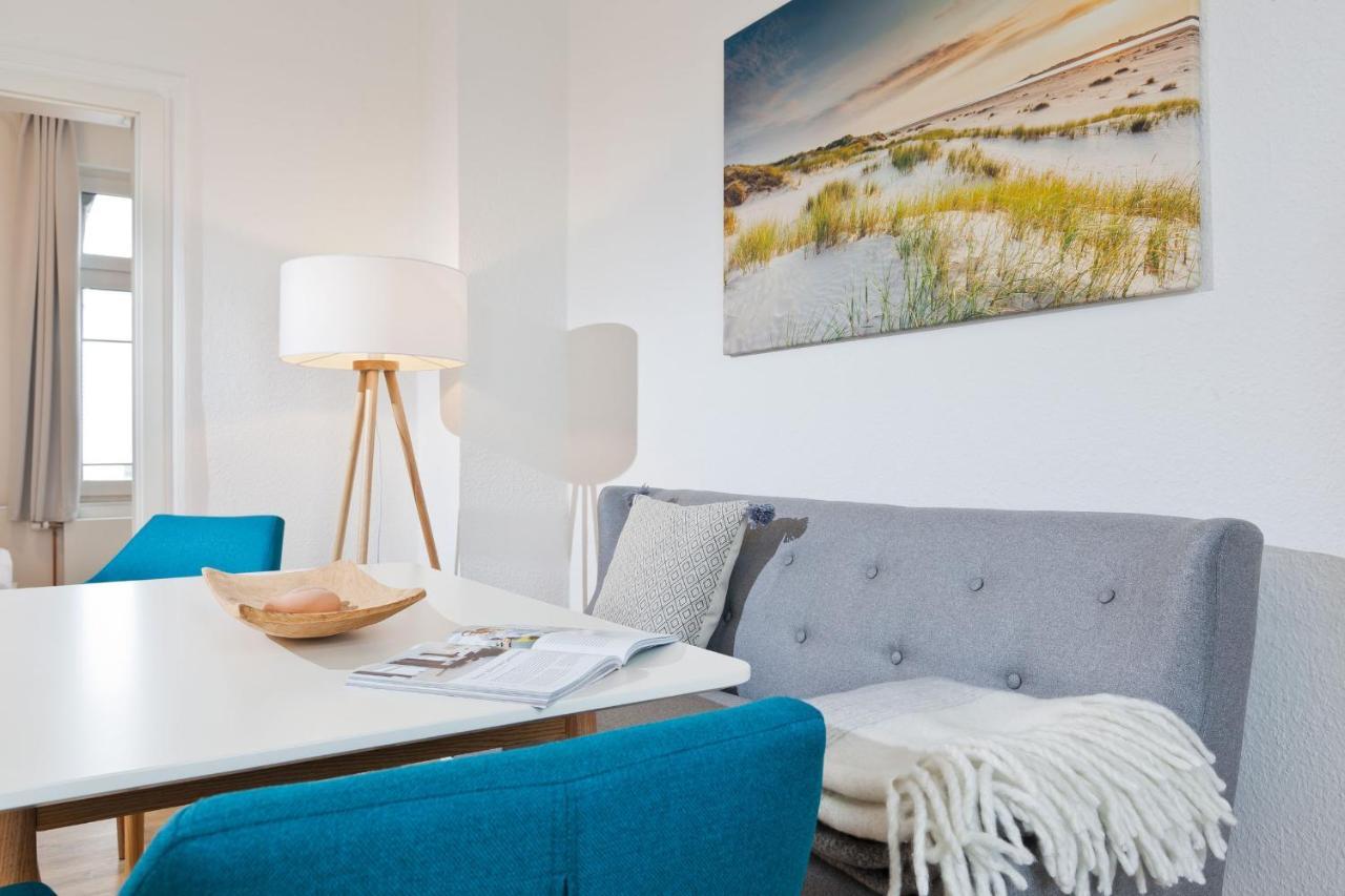 Haus Menno Janssen - Ferienwohnung Bella ノルダーナイ エクステリア 写真