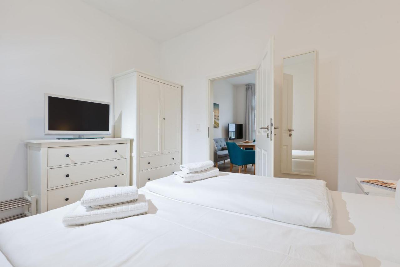 Haus Menno Janssen - Ferienwohnung Bella ノルダーナイ エクステリア 写真