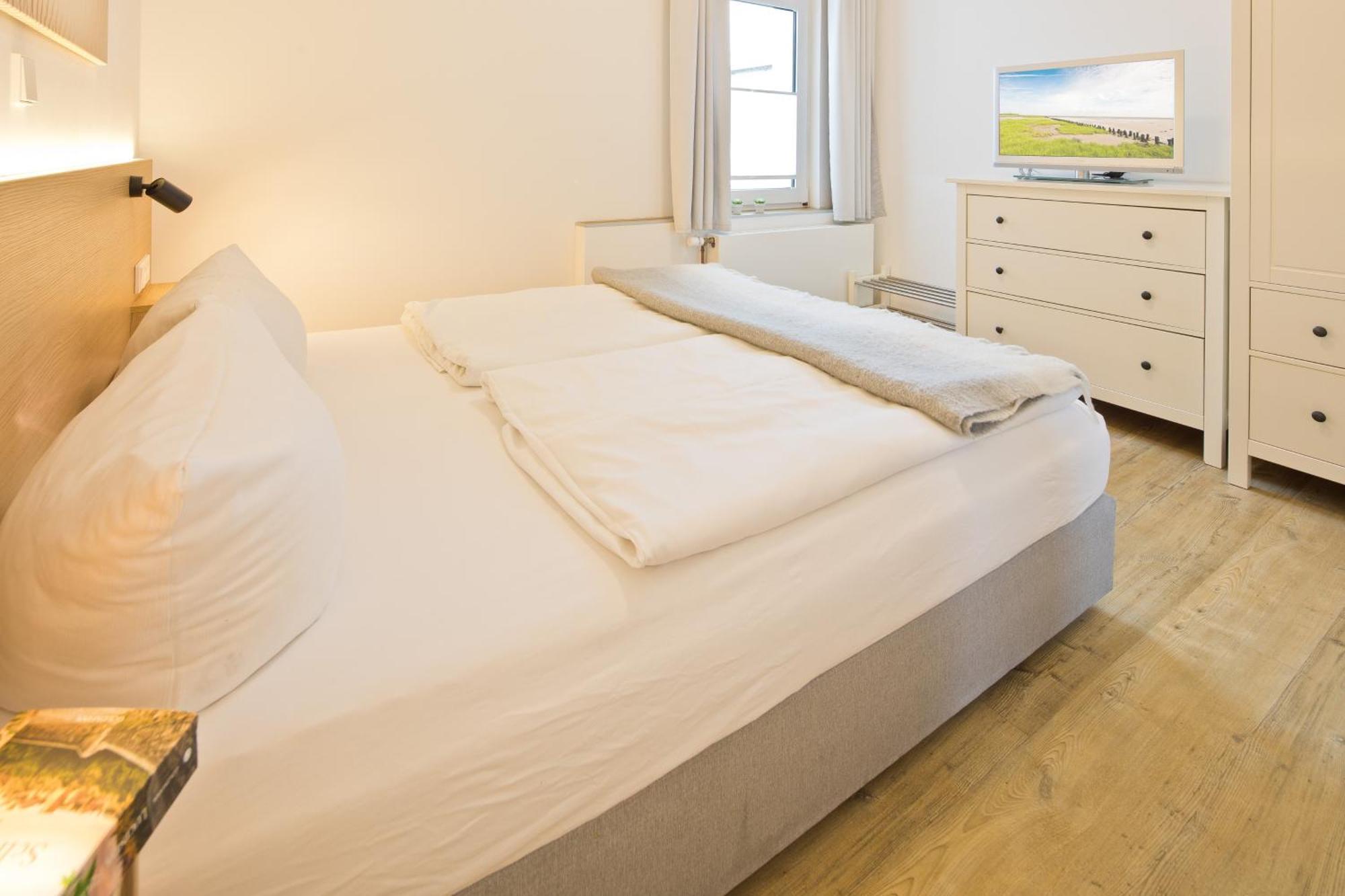 Haus Menno Janssen - Ferienwohnung Bella ノルダーナイ エクステリア 写真
